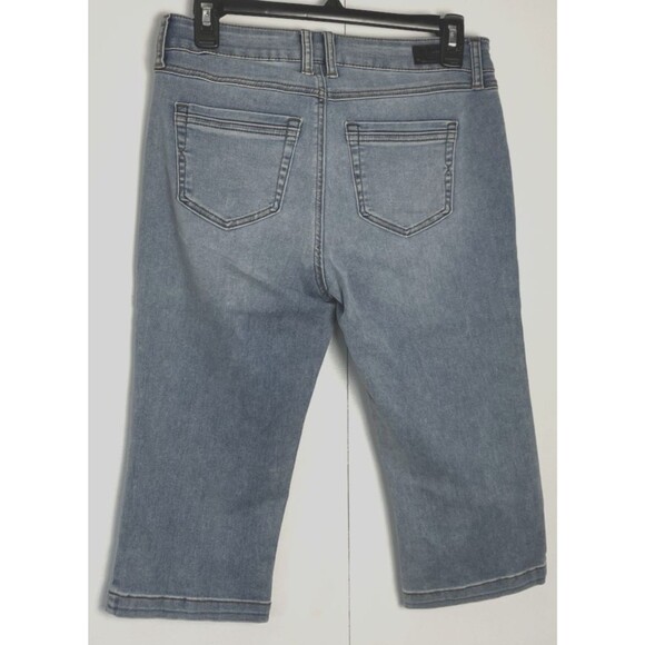 Natural Reflections Capri Camp Side Skimmer Light Blue Jeans Size 4 NWT - Picture 8 of 8